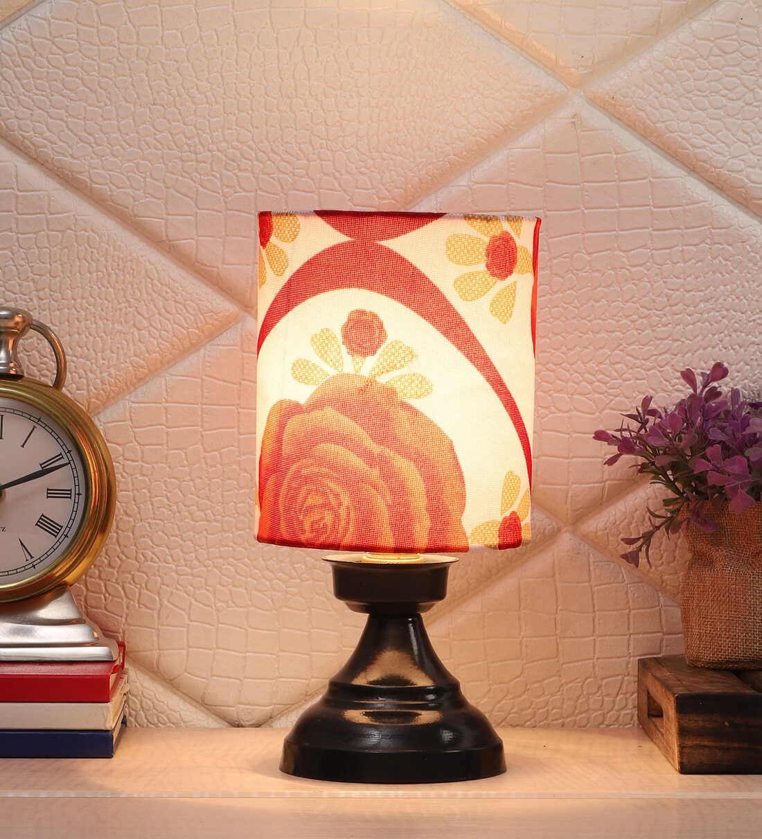 Red & White Shade Table Lamp With BLAck Metal Base,Share By Foziq